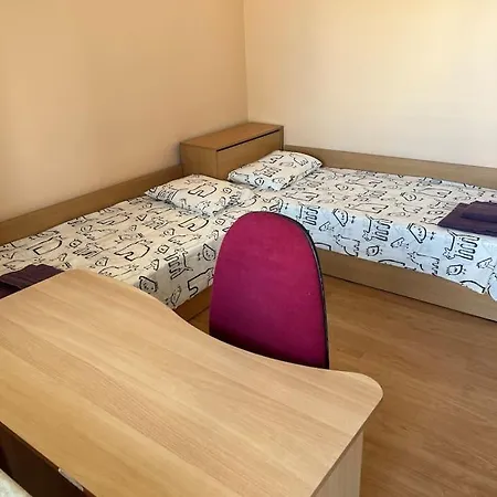 Διαμέρισμα Lovely Spacious 3br Just Outside Of Centre