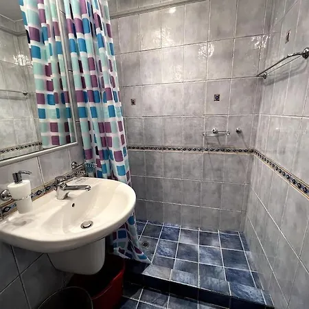 Lovely Spacious 3br Just Outside Of Centre *