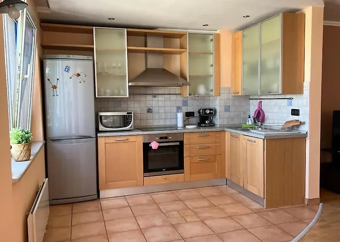 Lovely Spacious 3br Just Outside Of Centre Sofia